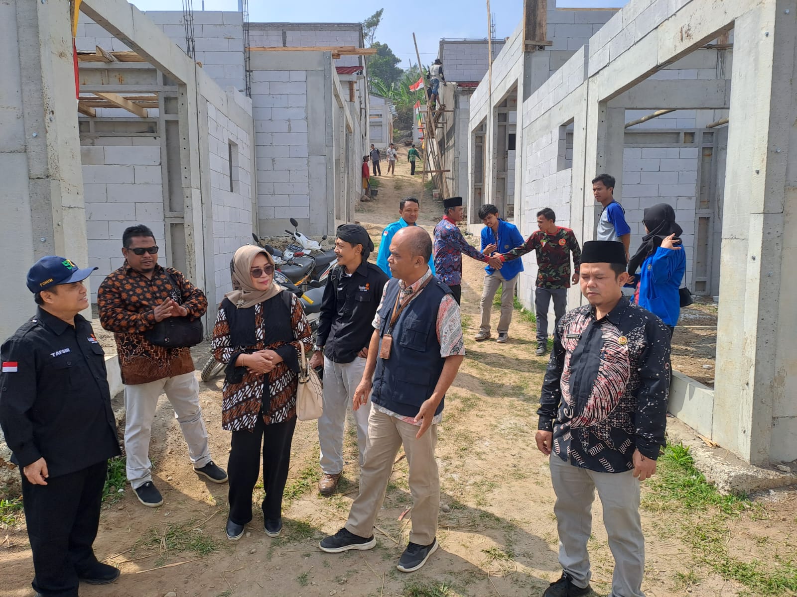 Muhammadiyah Jateng, Serahkan Bantuan Kepada Warga Korban Tanah Gerak Cilibur