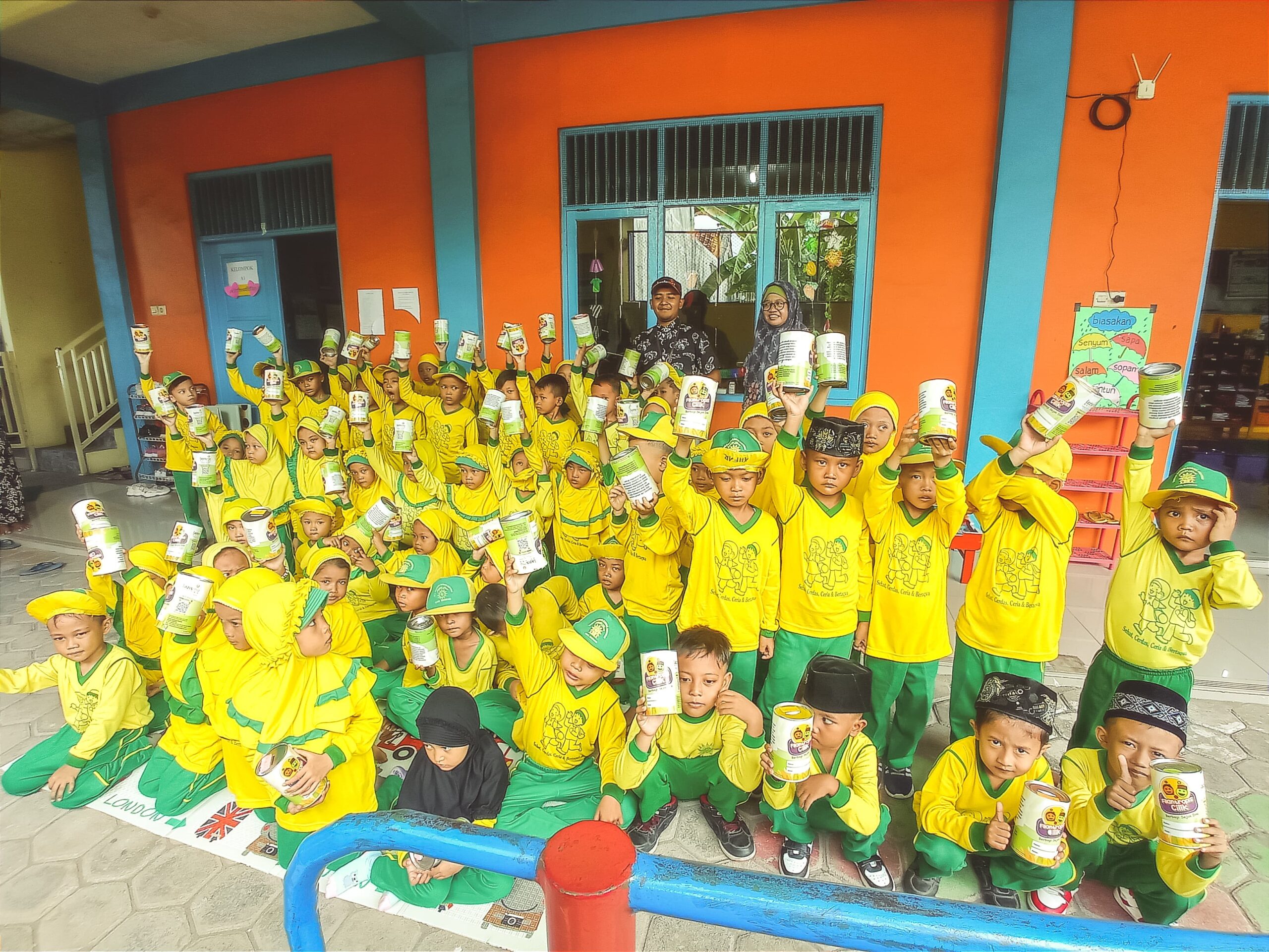 Perdana, Ratusan Siswa TK ABA Kasepuhan Batang Buka Kaleng Hasil Filantropis Cilik Miliknya
