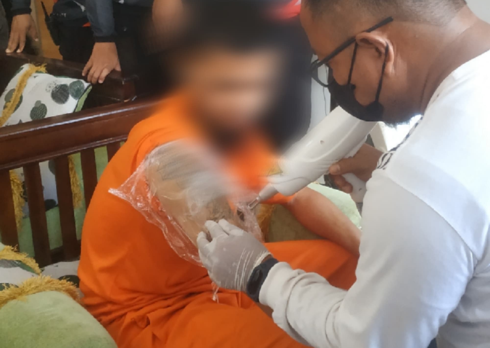 Jelang Kebebasan, 4 Napiter Nusakambangan Hapus Tato